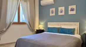 Blue Dolphin Guest House - Image 4
