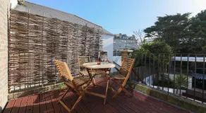 "The Penthouse Newquay" by Greenstay Serviced Accommodation - Spacious 3 Bed 3 Bath Apt with Sea Views, Sun Terrace & Private Parking - Perfect For Families, Small Groups & Business Travellers - 5 Mins To Beaches, Shops & Restaurants - Dog Friendly - Image 4