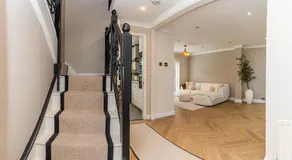 Modern Detached Home with Hot Tub & Infrared Sauna - Image 4