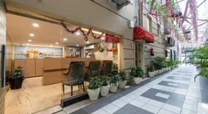 Hotel Picasso Prive - Naraina Vihar Metro Station - Image 5