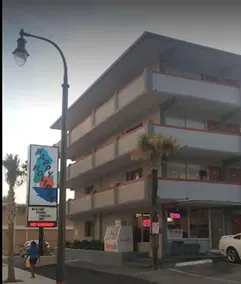 Happy Holiday Motel - Image 4