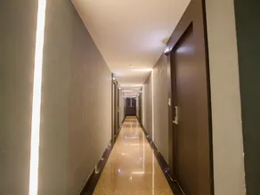 M7 Business Hotel - Image 3