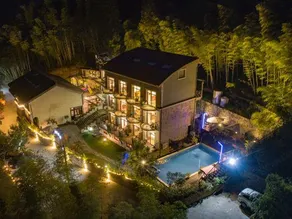 Mogan Mountain Xiaofeng Mujing Xiangye Hot Spring Hostel - Image 3