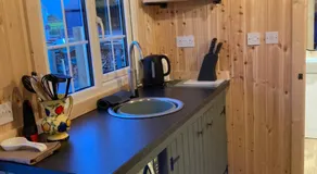 The Swift, Shepherds Hut at Bee Happy Breaks Scotland - Image 4