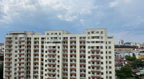 DEKO Apartments & Studios Near Palas Mall - Parking Option - Image 5