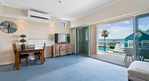 Sea Side 112 - Image 5