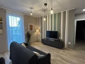 Delightful Apartment With Private Terrace - Image 2