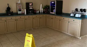 COLLINS INN & SUITES - Image 3
