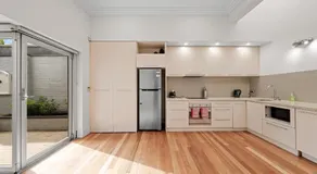 3BR House with Parking near ICC & Darling Harbour & CBD - Image 3