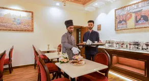Moghal Mahal Resort Rajbagh Srinagar - Image 5