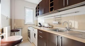 Titan - Park Lake - Studio 37 by MRG Apartments - Image 2