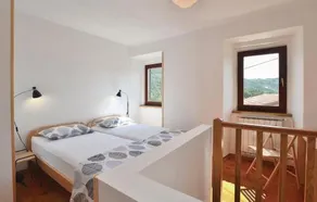 Hisa Barut - Image 1