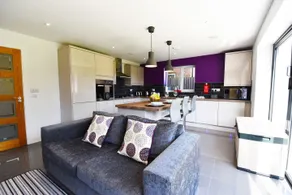 Gorse House - Image 2