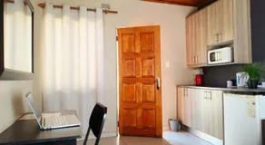 Tokelo Guesthouse Emalahleni - Image 3