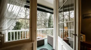 Villa Hedwig - Schwarzwald Apartments mit Thermalbad-Nähe & Balkon mit Bergblick - Image 4