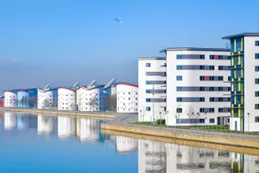 Home At City AirPort Excel EastLondon UN - Image 4
