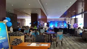 Yiqing Holiday Hotel - Image 3