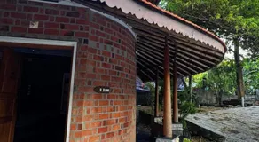 Escape Inn - Image 3