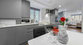Holiday Home Sleep 8 Central london 9elms - Image 3