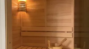 Vackert nyrenoverat 1800-talshus med bastu, vedspis och kamin - Image 4