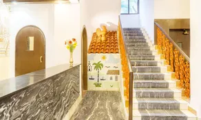 Mayfair Hotel - Image 5