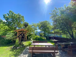 Apartamento 'Hortensie Pension Sankt Ursula' con vistas a la montaña, terraza compartida y Wi-Fi - Image 1