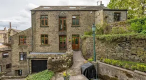 OldMill-2Bed-Sleeps6-PrivateGarden-OptionalHotTub - Image 5