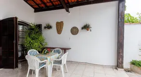 Casa com piscina e churrasqueira próximo à praia - Image 4