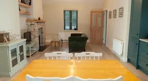 Lavender Cottage - 2 Bedroom Home - Image 3