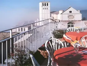 Hotel Properzio - Image 2