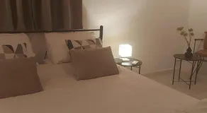 Charming Beachfront 2-bedroom house with AC - Image 2