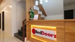 RedDoorz near UST Sampaloc Manila - Image 4