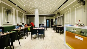 Hotel Manyavar Inn Restaurant - Image 3