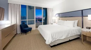 Fontainebleau Hotel Ocean View Fits 6! 1 BED/2 BA - Image 2