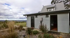 Hatter's Hideout Cave and Lodge - Image 4