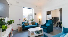 Manly Beach Guesthouse - Image 2