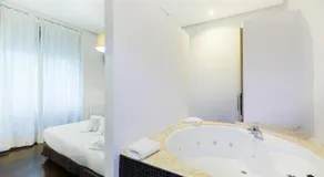 Madrid House Rooms - Image 2