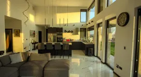 House California - Image 5