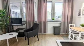 Stylish Studio for Two Prime Location in Hamburg - Image 3