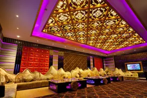 Royal Hotel - Image 3