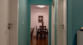 Bright & Cozy 2- Bedroom Apartment - Image 4