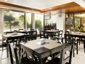 Vest Grand Suites - Image 4