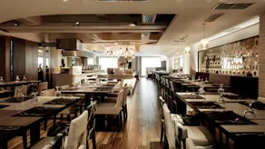 The Excelton Hotel Palembang - Image 4