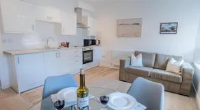 Lonsdale House Boutique Apartments - Image 3