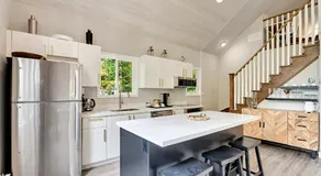 Muskoka Waterfront Cottage with Canoes and Fire Pit - Image 3