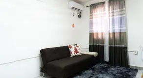 Comfortable and Centrally Located Accommodation 2 - Image 2