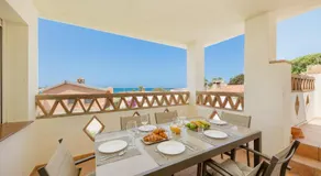 Beachfront with Private Terrace, Garden, BBQ, and Garage in Marbella - Image 5