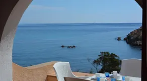 Sea Smeralda Beach Apartments - Image 4