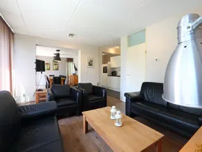 Comfortable bungalow for a group - Image 2