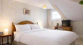 The Manor House - Image 2